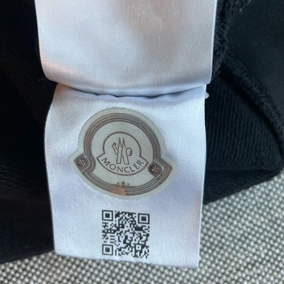 MONCLER Sample Crewneck Sweater - Picture 9 of 11